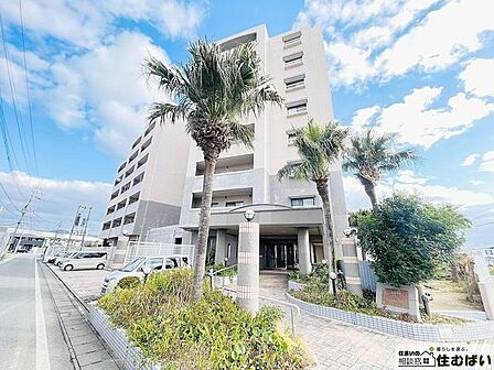 外観、内装ともにそれぞれ異なる雰囲気が楽しめる、デザイン性に富んだこだわりの住まいです☆自然も感じられて、非常に人気のマンションです。
