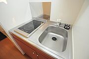 2口電気コンロでお料理も楽チン。