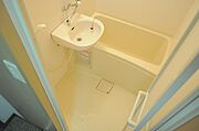 風呂・トイレ別です。