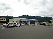 ローソン篠山インター店まで770ｍ