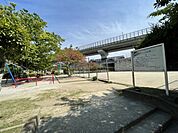 桜ヶ丘（下妹池）公園 130m