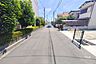 外観：物件の東側前面道路（北側から）［2026年8月22日撮影］
