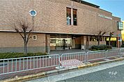 鳴尾図書館の外観