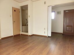 クレッシェンド枝光18 2階1Kのリビング/ダイニング