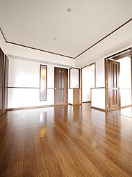 ニューリバー九工大駅前 3階3LDKのリビング/ダイニング