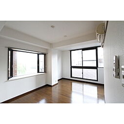 ゆう表参道 201 2階2DKのリビング/ダイニング