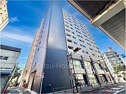 三軒茶屋エリアに佇む洗練された外観。手入れが行き届いた良好な管理体制も魅力です