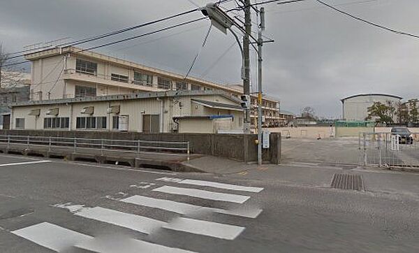 画像22:【小学校】小松島市立南小松島小学校まで860ｍ