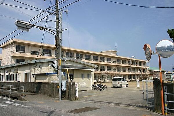 画像16:南小松島小学校まで200m