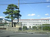 基山町立基山中学校（680m）