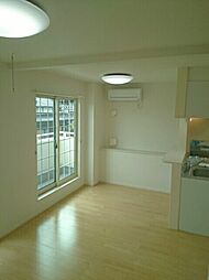 ウィステリアガーデンIII 201 2階1LDKのリビング/ダイニング