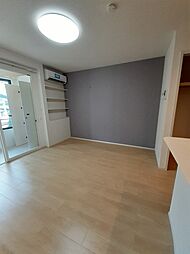 ティフブルーII 102 1階1Kのリビング/ダイニング