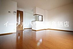 アベイユA棟 101 1階2LDKのリビング/ダイニング