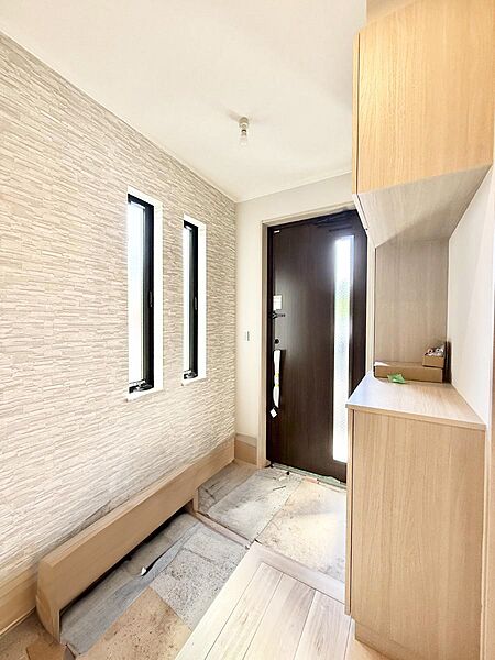 玄関を拡大表示
