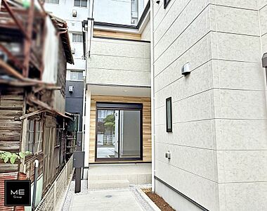 外観:1号棟 ■暮らしを彩る充実した設備仕様が備わった住まい 外観:1号棟 ■暮らしを彩る充実した設備仕様が備わった住まい