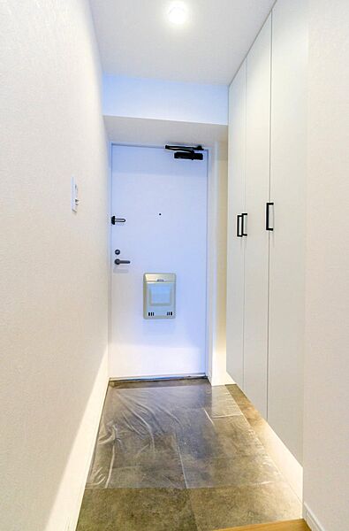 玄関を拡大表示