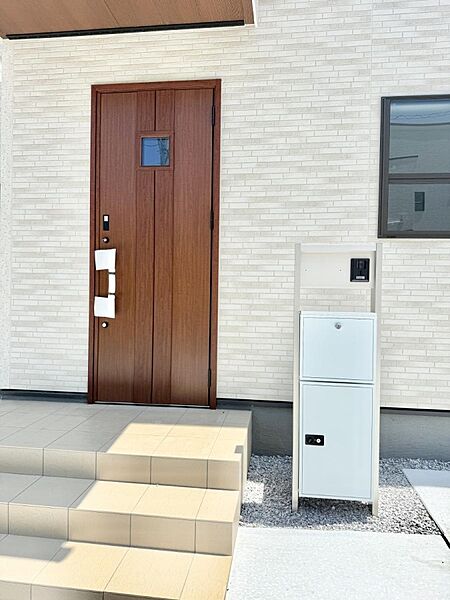 玄関を拡大表示