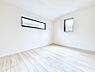 室内：1号棟  ■落ち着いた色合いのお部屋で穏やかな時間を楽しめます