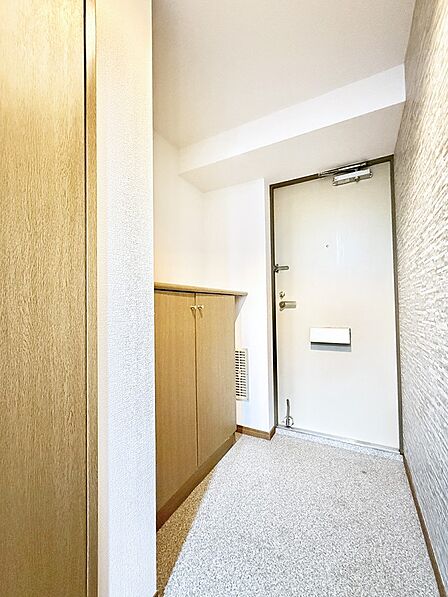 ■ 毎日を気持ちよく迎える、明るく温もりのある玄関