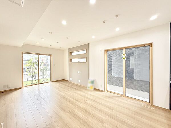 リビング/ダイニングを拡大表示