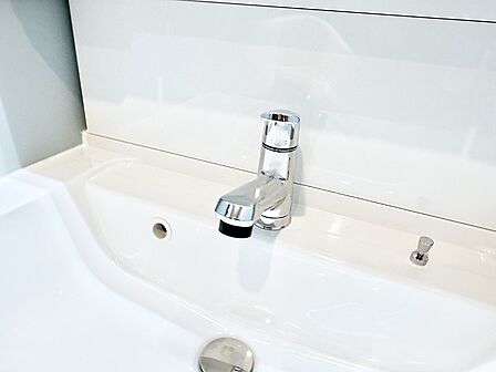 ■手洗いや顔を洗う時も快適に使える便利なシャワー