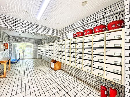 ■マンションのメールコーナーはきれいにされています。