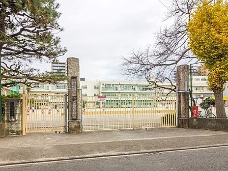 小学校 600m 町田市立町田第一小学校