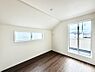 室内：4号棟  ■落ち着いた色合いのお部屋で穏やかな時間を楽しめます