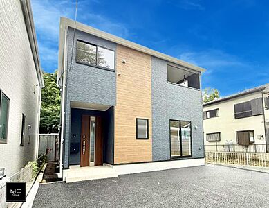 外観:1号棟 ■暮らしを彩る充実した設備仕様が備わった住まい 外観:1号棟 ■暮らしを彩る充実した設備仕様が備わった住まい