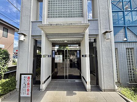 ■清潔感のあるエントランスは快適な毎日の始まりを演出します