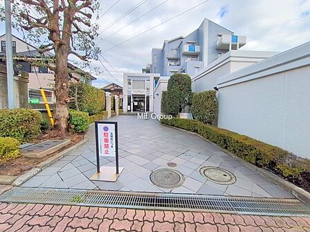 ■清潔感のあるエントランスは快適な毎日の始まりを演出します