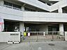 周辺：小学校 700m 横浜市立釜利谷南小学校