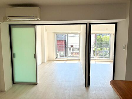 ■落ち着いた雰囲気のお部屋で心が安らぐ空間
