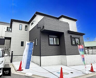 外観：2号棟  ■暮らしを彩る充実した設備仕様が備わった住まい
