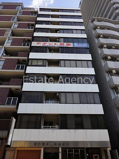 4 / 9