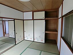 ウエストコート Ｅ 3DKのリビング/ダイニング