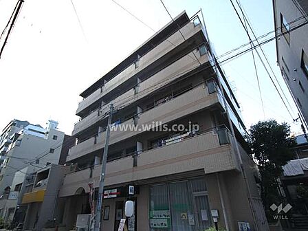 ヴェルドール六甲道マンションの外観(南東側から)です。