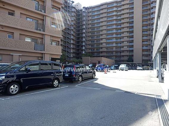 敷地内駐車場（...