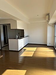 ローレルコート桜井南 3LDKのリビング/ダイニング