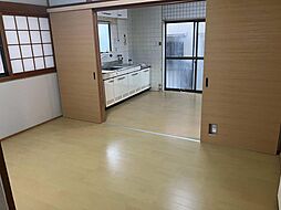 桜井市東新堂中古一戸建 4DKのリビング/ダイニング