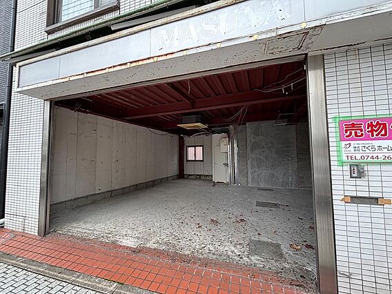 １階店舗部分