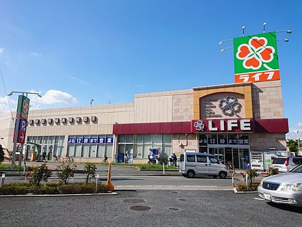 画像9:【スーパー】ライフ 扇大橋駅前店まで422ｍ