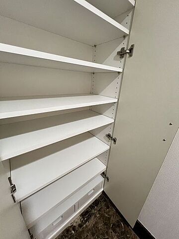 収納