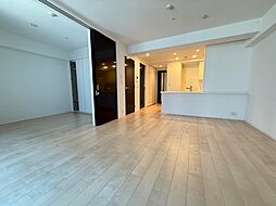 シティテラス下目黒 地下1階3LDKのリビング/ダイニング