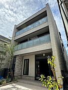 鉄骨造3階建