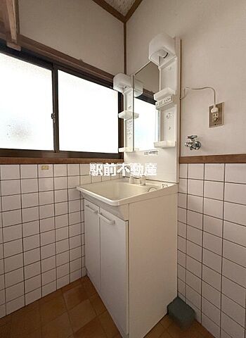 室内 久留米市北野町高良1701-2