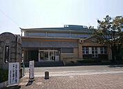 徳島市立富田小学校 484m