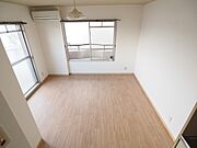 広々した室内です