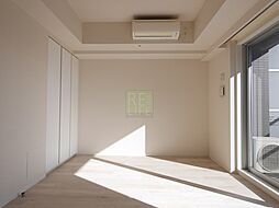 都営大江戸線 東新宿駅 徒歩2分の賃貸マンション 13階1Kのリビング/ダイニング