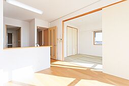 URアルビス緑丘 6階2DKのリビング/ダイニング